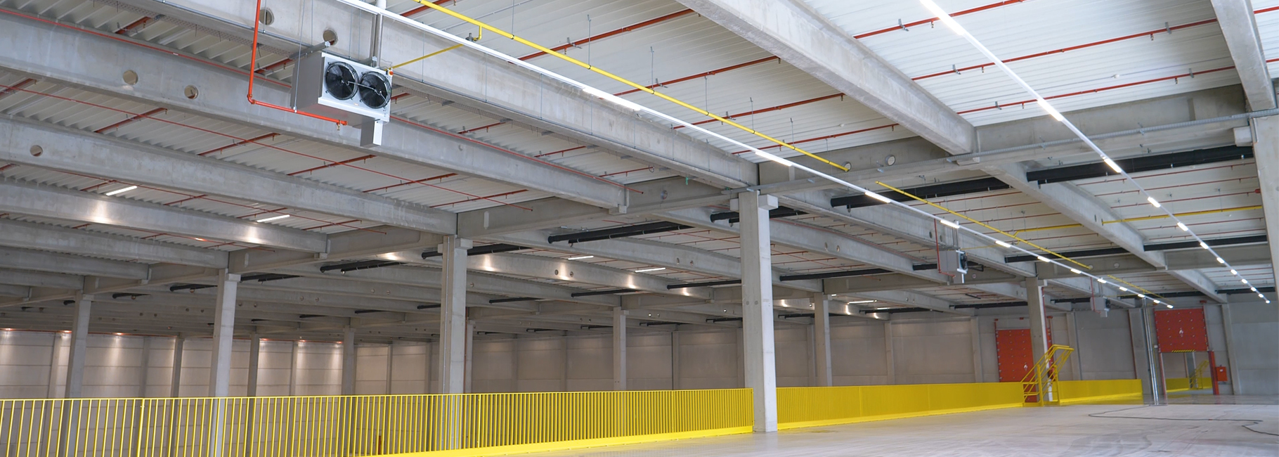 Distributiecentrum voorzien van luchtverwarmers